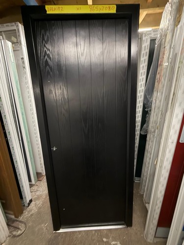 Showroom front door - ex,