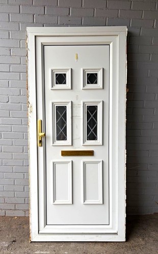 White traditional upvc - traditional,