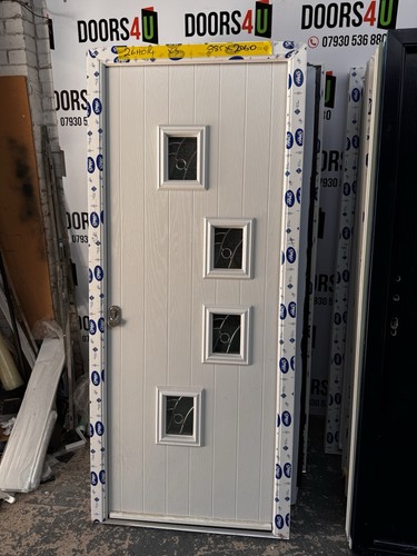 Showroom white composite - white,